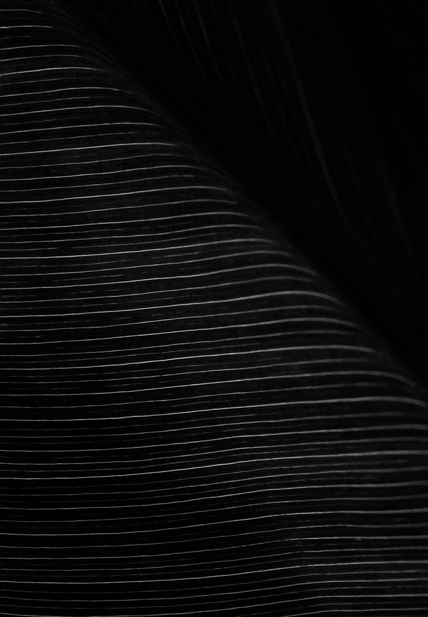 R 003